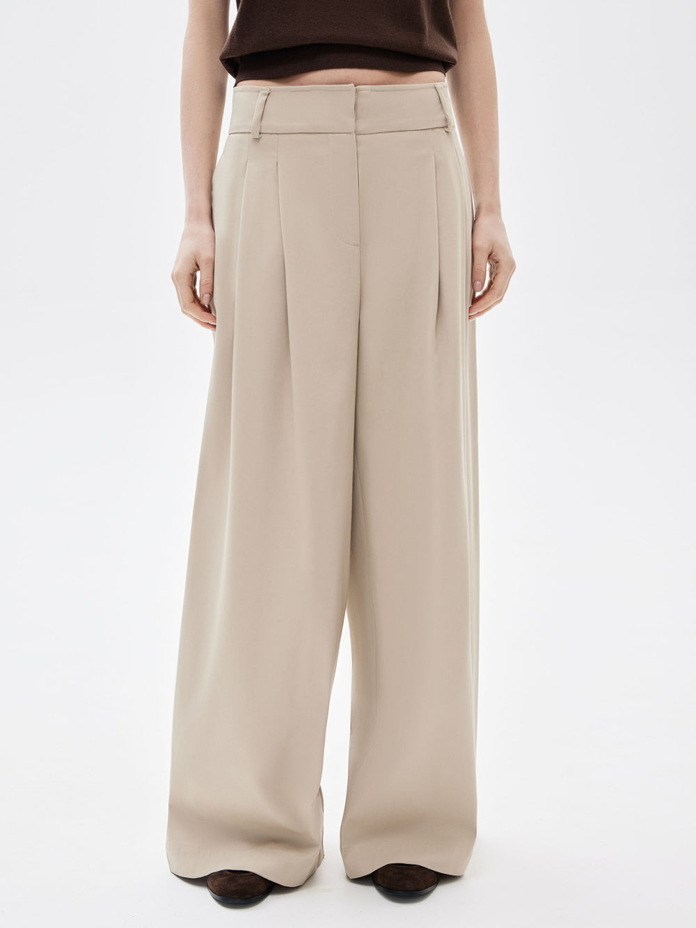 Wide-leg trousers